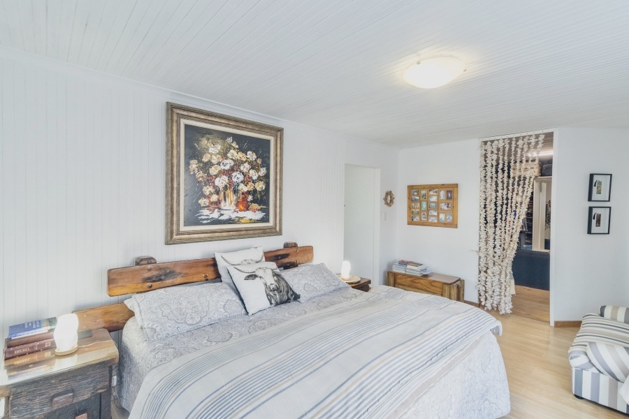 6 Bedroom Property for Sale in Yzerfontein Western Cape